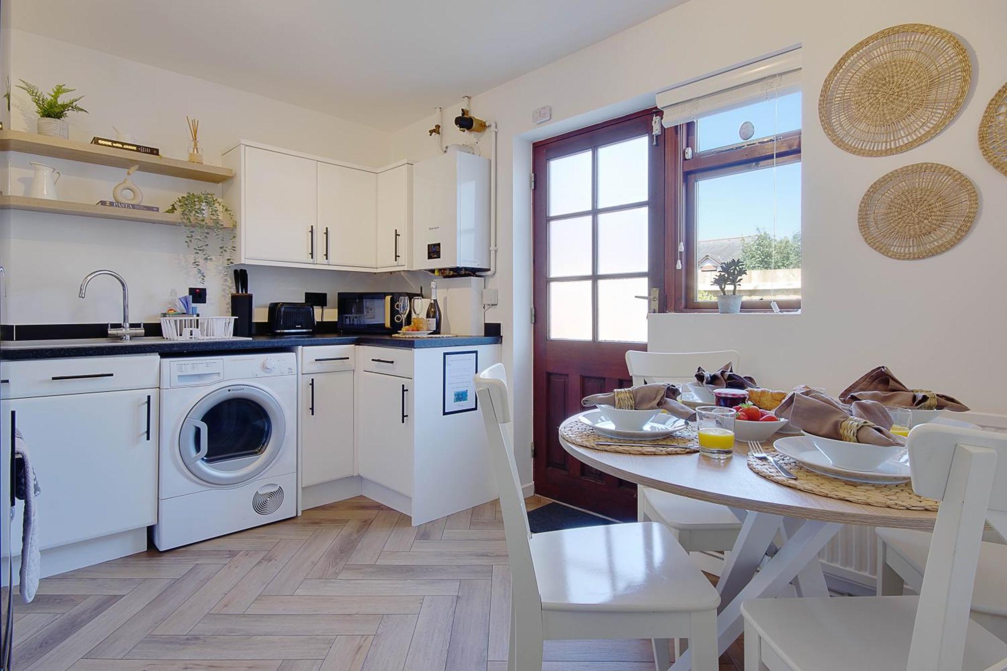 The Nook - Cosy Coastal Retreat Near Sandbanks Poole Exterior foto